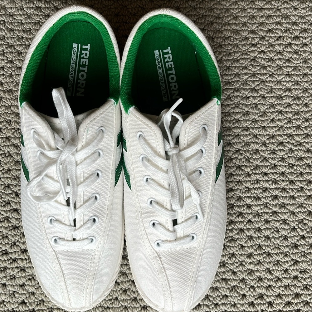 Wore once.  Fun casual footwear